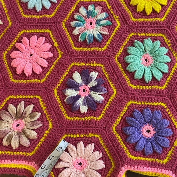 Cottage Core hand knit Colorful Crochet Flower Afghan throw - Picture 3 of 13